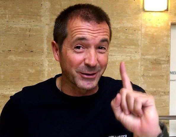 爱游戏官网-评论员：皇马没啥战术，只知道把球交给姆巴佩或维尼修斯发挥