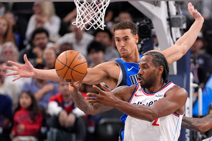 爱游戏正版-快船送勇士锁定西部第10!小卡三节轰34+6三分 弗拉格25+9献隔扣|考瓦伊·莱昂纳德|独行侠|投篮|达拉斯独行侠队|威尔特-张伯伦_新浪体育_新浪新闻